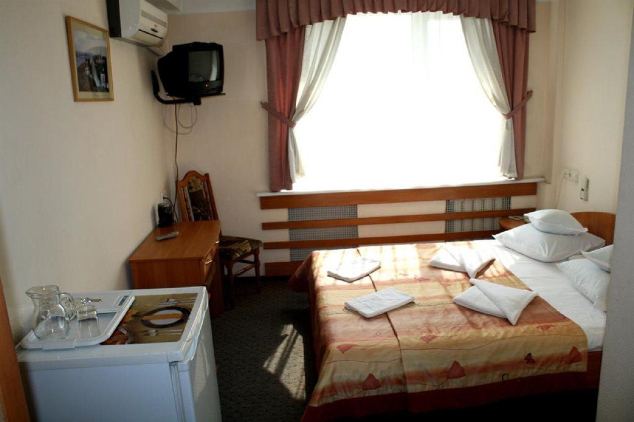 Hotel Druzhba 3*