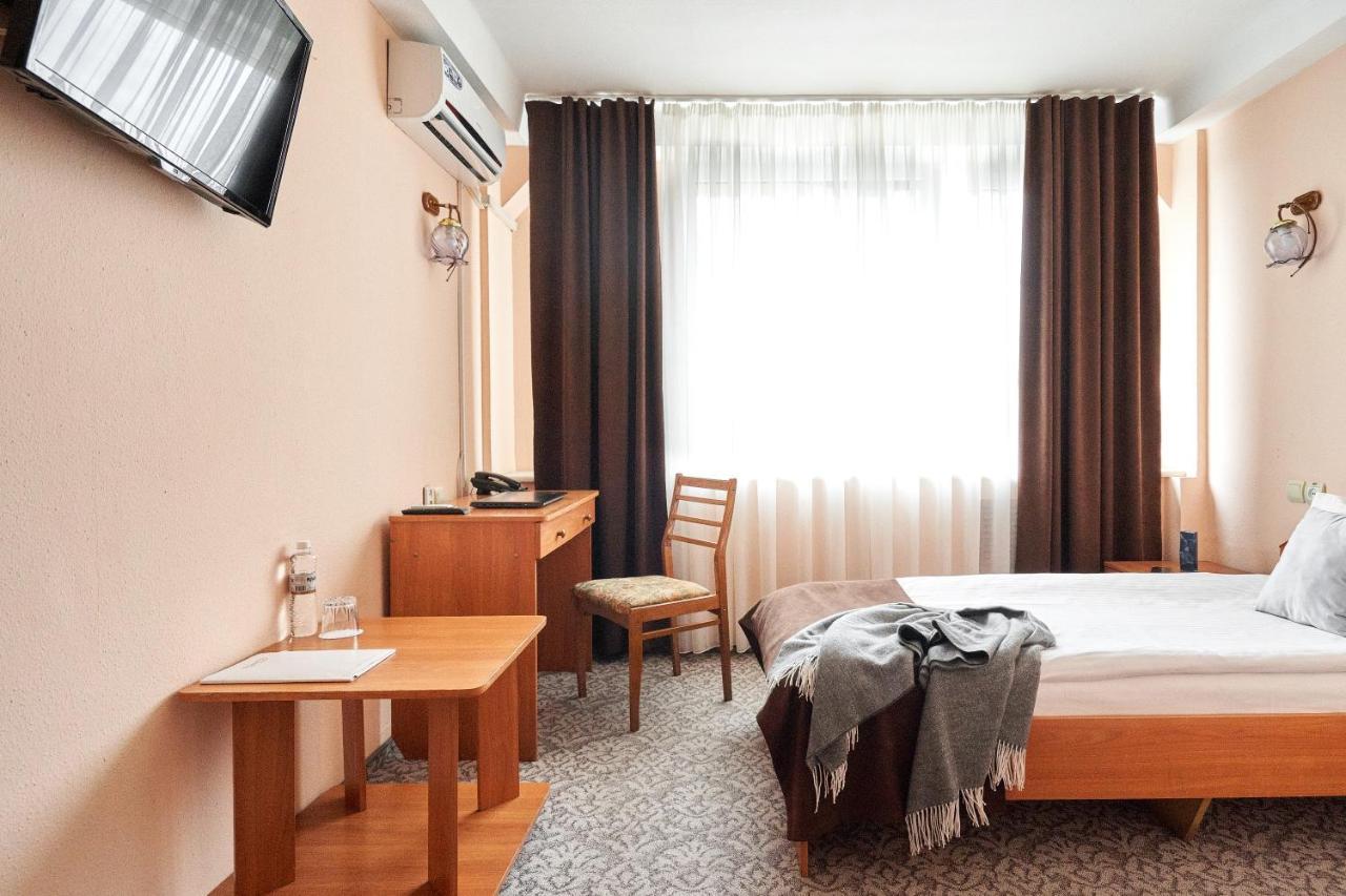 Druzhba 3*