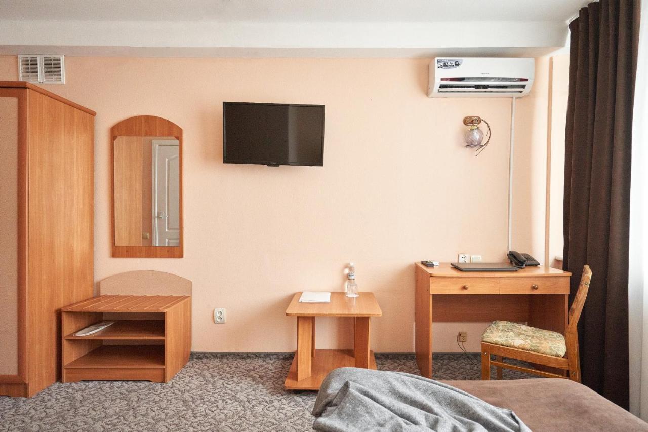 Druzhba Hotel